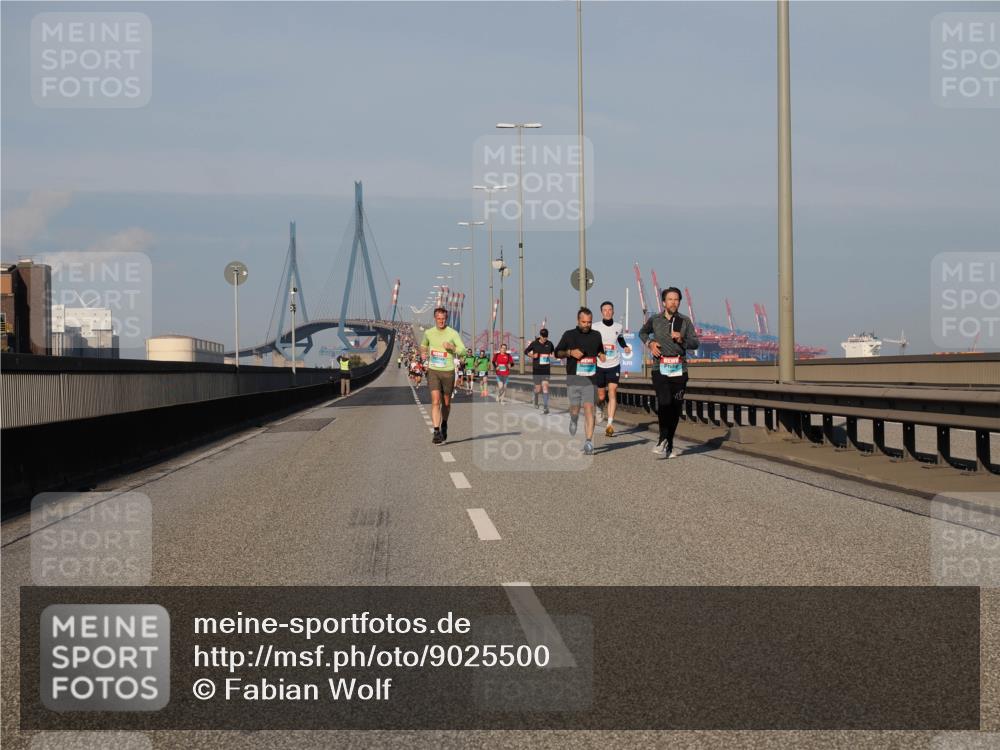 03.10.2025 - Köhlbrandbrückenlauf Fabian Wolf http://msf.ph/oto/9025500 03.10.2025 09:41:47 Position 3  meine-sportfotos.de