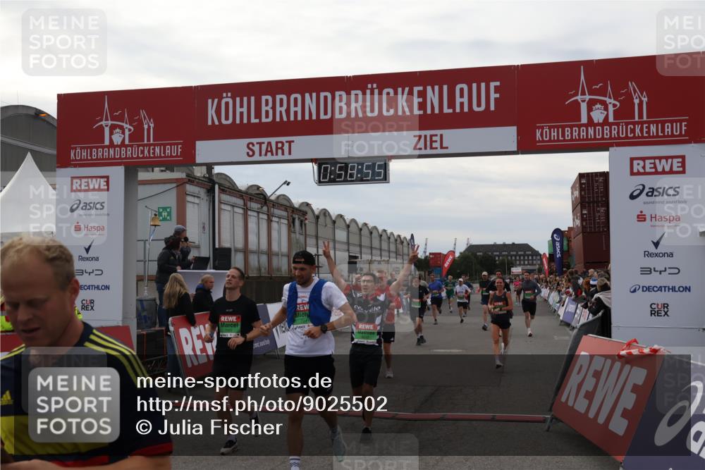 03.10.2025 - Köhlbrandbrückenlauf Julia Fischer http://msf.ph/oto/9025502 03.10.2025 15:58:55 Ziel 7017, 7081, 7086, 7101, 7117, 7120, 7176, 7182, 7238, 7244, 7256, 7356, 7737, 9086, 9186, 9187, 9195, 9196, 9197, 9398, 9512, 9582, 9750 meine-sportfotos.de