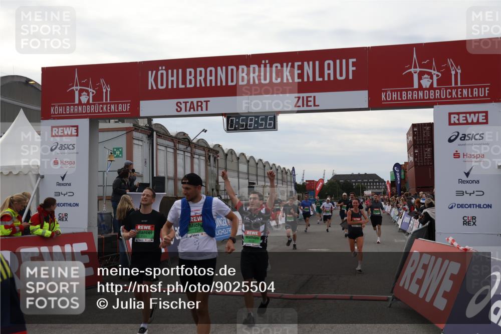 03.10.2025 - Köhlbrandbrückenlauf Julia Fischer http://msf.ph/oto/9025504 03.10.2025 15:58:56 Ziel 7017, 7081, 7086, 7101, 7117, 7120, 7176, 7182, 7238, 7244, 7256, 7356, 7737, 9086, 9186, 9187, 9195, 9196, 9197, 9398, 9512, 9582, 9750 meine-sportfotos.de