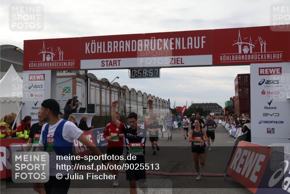 03.10.2025 - Köhlbrandbrückenlauf Julia Fischer http://msf.ph/oto/9025513 03.10.2025 15:58:57 Ziel 7017, 7081, 7086, 7101, 7109, 7117, 7120, 7182, 7238, 7244, 7256, 7356, 7737, 9086, 9186, 9187, 9195, 9196, 9197, 9398, 9512, 9582, 9750 meine-sportfotos.de