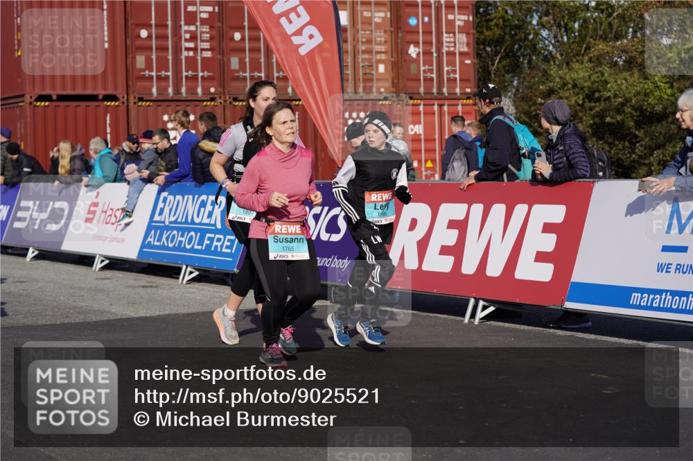 03.10.2025 - Köhlbrandbrückenlauf Michael Burmester http://msf.ph/oto/9025521 03.10.2025 10:28:33 Ziel 1713, 1748, 1765, 1863, 1896, 1897, 2090, 2216, 2339, 3013, 3483 meine-sportfotos.de