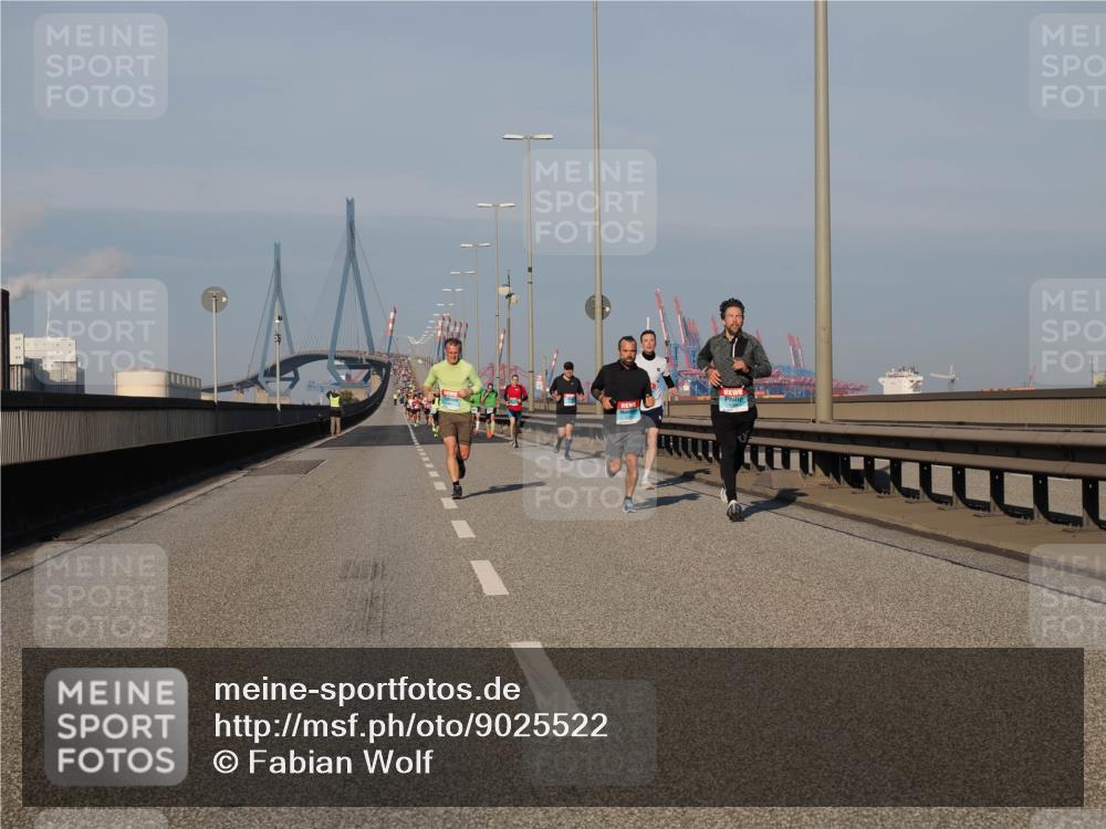 03.10.2025 - Köhlbrandbrückenlauf Fabian Wolf http://msf.ph/oto/9025522 03.10.2025 09:41:48 Position 3  meine-sportfotos.de
