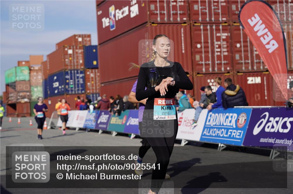 03.10.2025 - Köhlbrandbrückenlauf Michael Burmester http://msf.ph/oto/9025541 03.10.2025 10:28:34 Ziel 1394, 1577, 1748, 1765, 1863, 1896, 1897, 2090, 2216, 2339, 3483 meine-sportfotos.de