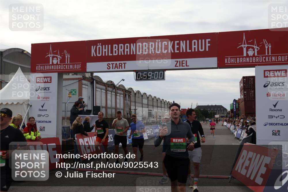 03.10.2025 - Köhlbrandbrückenlauf Julia Fischer http://msf.ph/oto/9025543 03.10.2025 15:59:00 Ziel 7081, 7086, 7101, 7109, 7117, 7120, 7182, 7238, 7244, 7256, 7356, 7737, 9086, 9186, 9187, 9195, 9196, 9197, 9370, 9398, 9512, 9750 meine-sportfotos.de