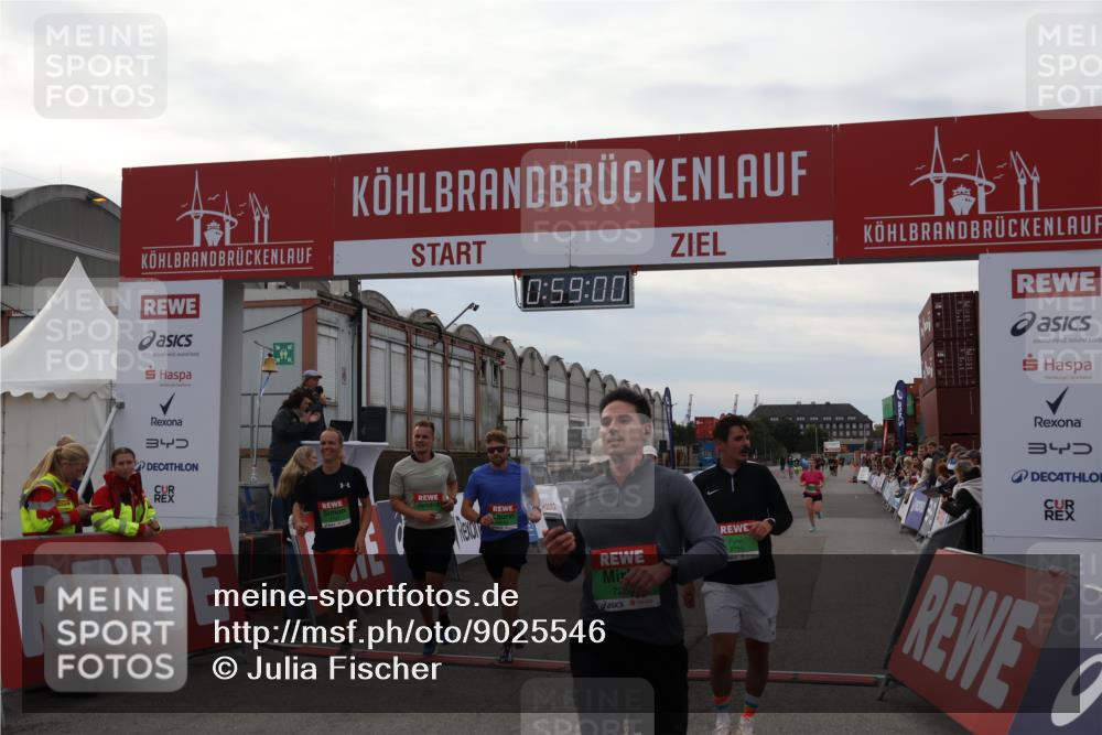 03.10.2025 - Köhlbrandbrückenlauf Julia Fischer http://msf.ph/oto/9025546 03.10.2025 15:59:00 Ziel 7081, 7086, 7101, 7109, 7117, 7120, 7182, 7238, 7244, 7256, 7356, 7737, 9086, 9186, 9187, 9195, 9196, 9197, 9370, 9398, 9512, 9750 meine-sportfotos.de