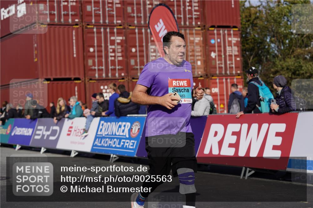 03.10.2025 - Köhlbrandbrückenlauf Michael Burmester http://msf.ph/oto/9025563 03.10.2025 10:28:35 Ziel 1394, 1577, 1748, 1765, 1863, 1896, 1897, 2090, 2216, 2339, 2493, 3483 meine-sportfotos.de