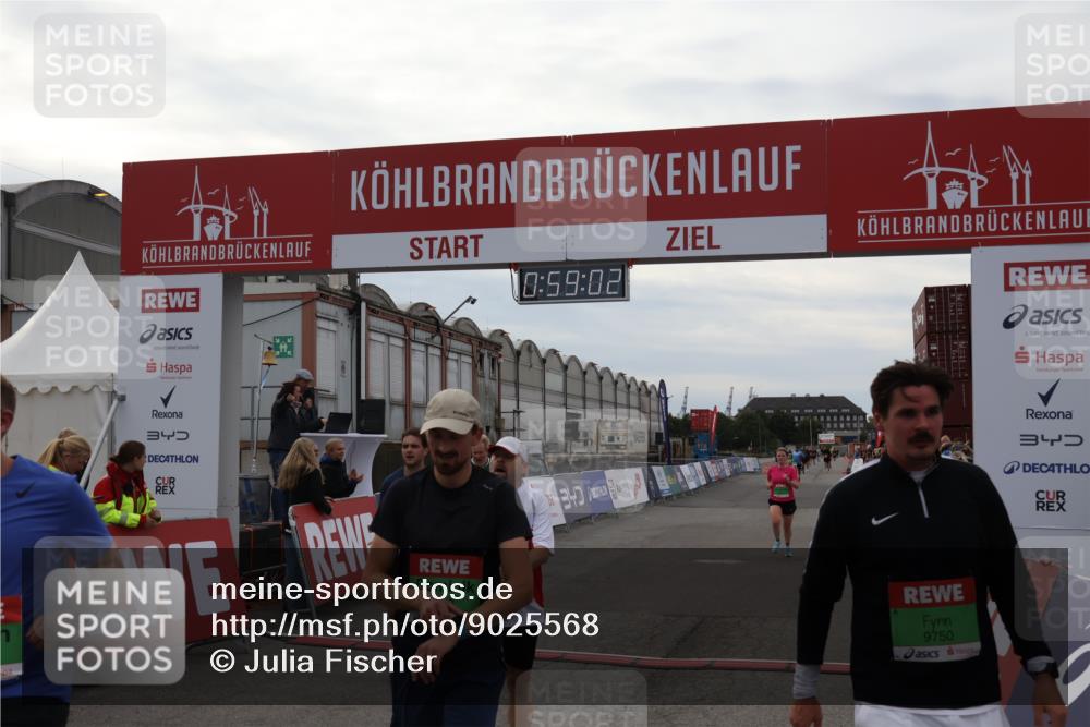 03.10.2025 - Köhlbrandbrückenlauf Julia Fischer http://msf.ph/oto/9025568 03.10.2025 15:59:02 Ziel 7086, 7101, 7109, 7117, 7120, 7238, 7244, 7256, 7356, 9086, 9186, 9195, 9196, 9197, 9370, 9398, 9512, 9750 meine-sportfotos.de