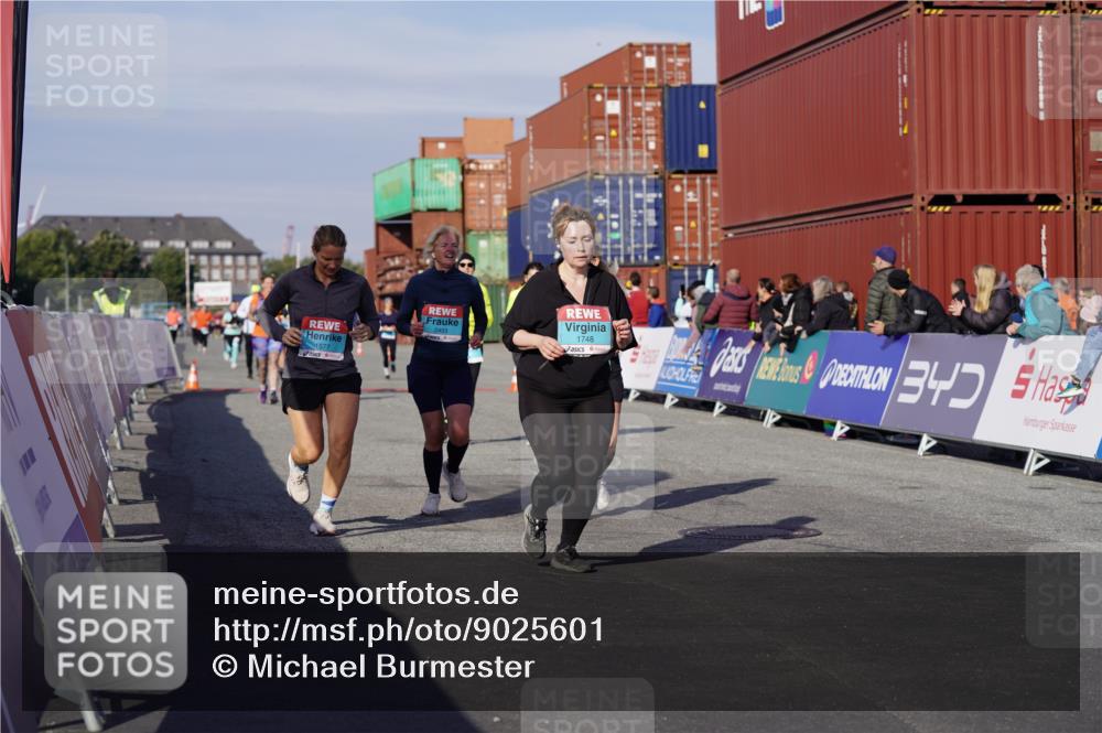 03.10.2025 - Köhlbrandbrückenlauf Michael Burmester http://msf.ph/oto/9025601 03.10.2025 10:28:42 Ziel 1348, 1394, 1454, 1577, 1748, 1863, 2090, 2339, 2493, 3612 meine-sportfotos.de