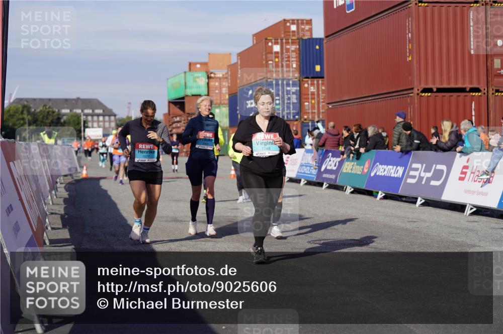 03.10.2025 - Köhlbrandbrückenlauf Michael Burmester http://msf.ph/oto/9025606 03.10.2025 10:28:43 Ziel 1348, 1394, 1454, 1577, 1748, 1863, 2090, 2339, 2493, 3292, 3293, 3612 meine-sportfotos.de