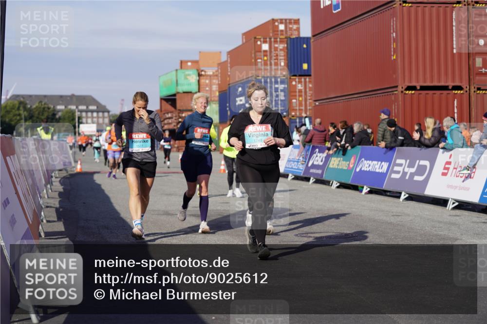 03.10.2025 - Köhlbrandbrückenlauf Michael Burmester http://msf.ph/oto/9025612 03.10.2025 10:28:43 Ziel 1348, 1394, 1454, 1577, 1748, 1863, 2090, 2339, 2493, 3292, 3293, 3612 meine-sportfotos.de