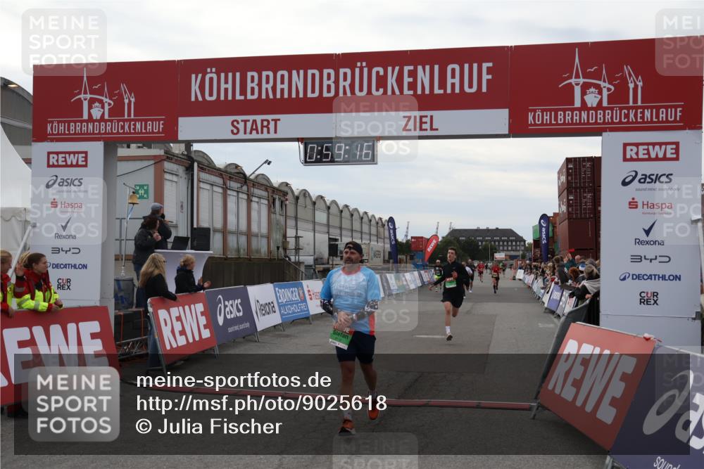 03.10.2025 - Köhlbrandbrückenlauf Julia Fischer http://msf.ph/oto/9025618 03.10.2025 15:59:16 Ziel 7262, 7496, 8780, 9118, 9521 meine-sportfotos.de