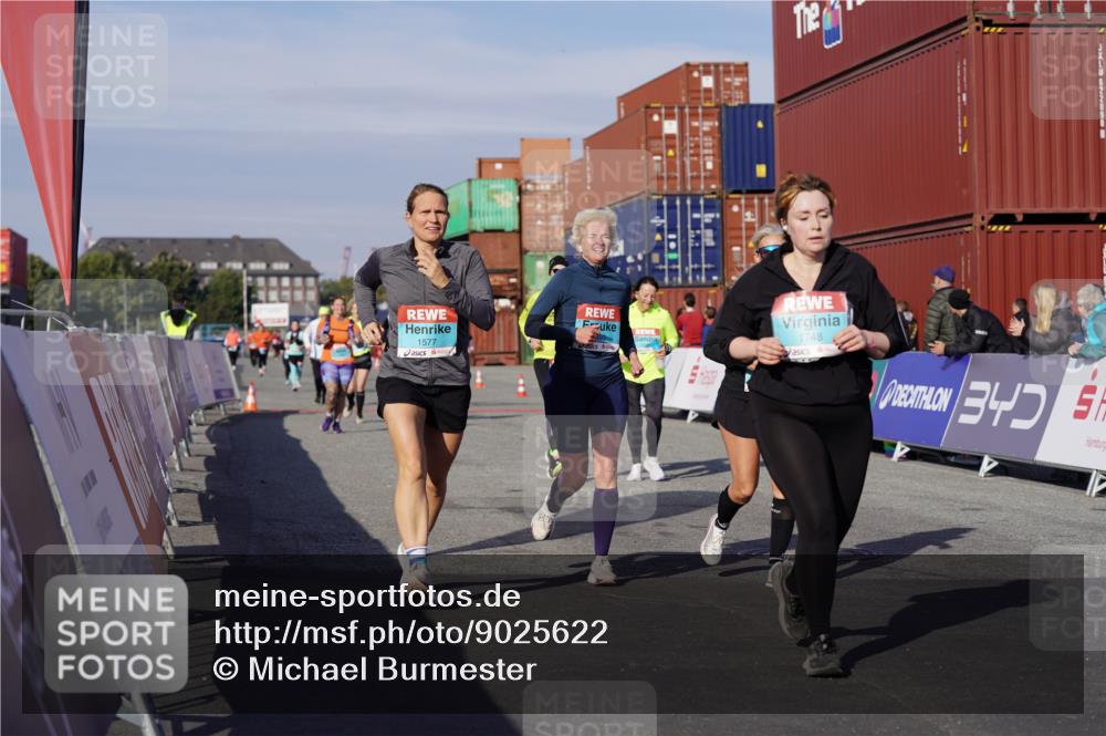 03.10.2025 - Köhlbrandbrückenlauf Michael Burmester http://msf.ph/oto/9025622 03.10.2025 10:28:43 Ziel 1348, 1394, 1454, 1577, 1748, 1863, 2090, 2339, 2493, 3292, 3293, 3612 meine-sportfotos.de
