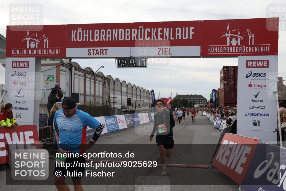 03.10.2025 - Köhlbrandbrückenlauf Julia Fischer http://msf.ph/oto/9025629 03.10.2025 15:59:17 Ziel 7262, 7496, 8780, 9118, 9126, 9521 meine-sportfotos.de