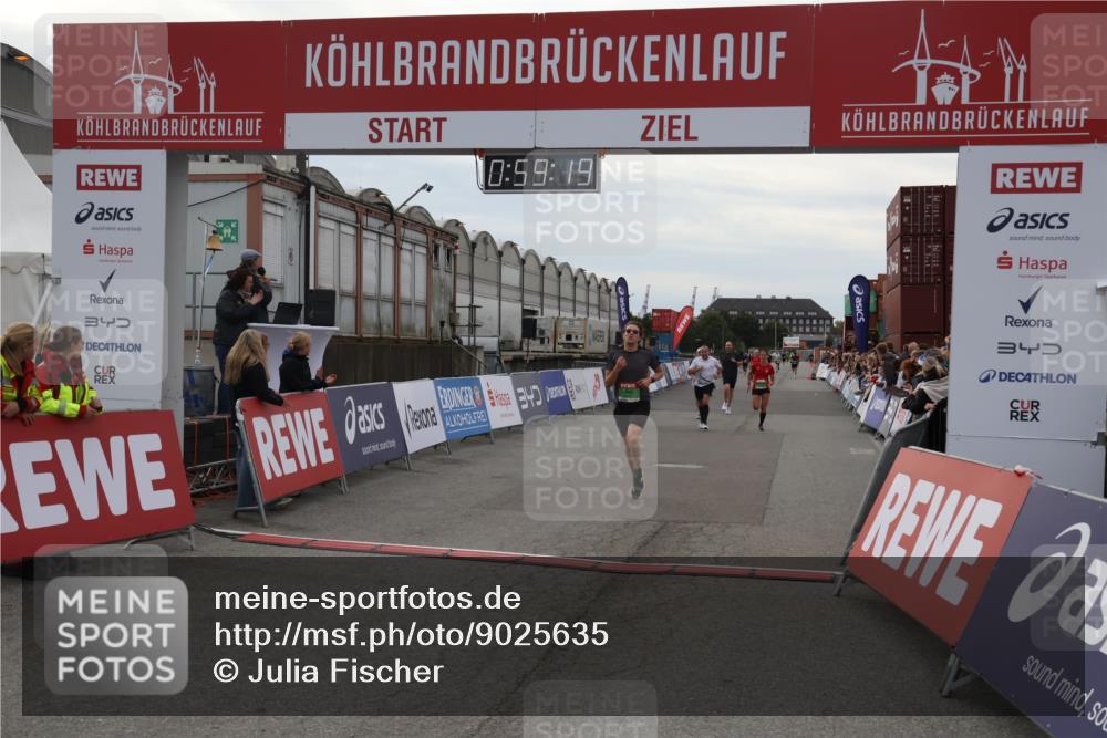 03.10.2025 - Köhlbrandbrückenlauf Julia Fischer http://msf.ph/oto/9025635 03.10.2025 15:59:19 Ziel 7262, 7496, 8780, 9118, 9126, 9238, 9521, 9577 meine-sportfotos.de