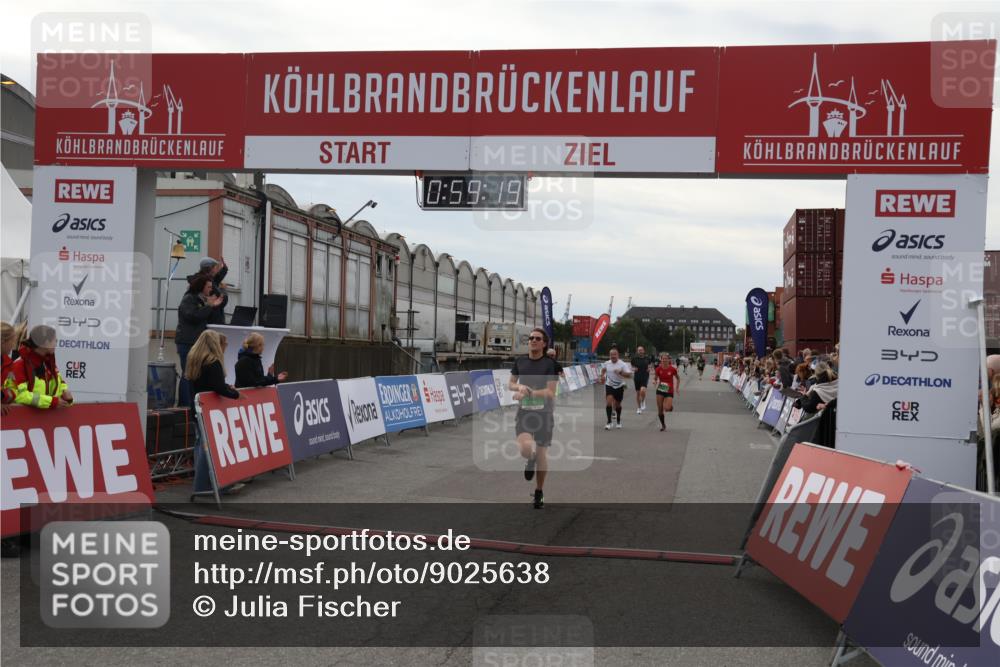 03.10.2025 - Köhlbrandbrückenlauf Julia Fischer http://msf.ph/oto/9025638 03.10.2025 15:59:19 Ziel 7262, 7496, 8780, 9118, 9126, 9238, 9521, 9577 meine-sportfotos.de