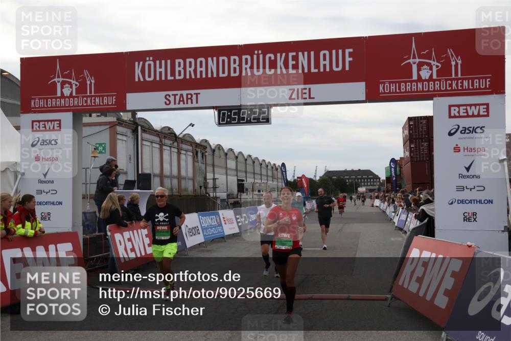 03.10.2025 - Köhlbrandbrückenlauf Julia Fischer http://msf.ph/oto/9025669 03.10.2025 15:59:22 Ziel 7262, 7496, 8780, 9118, 9126, 9238, 9521, 9577 meine-sportfotos.de
