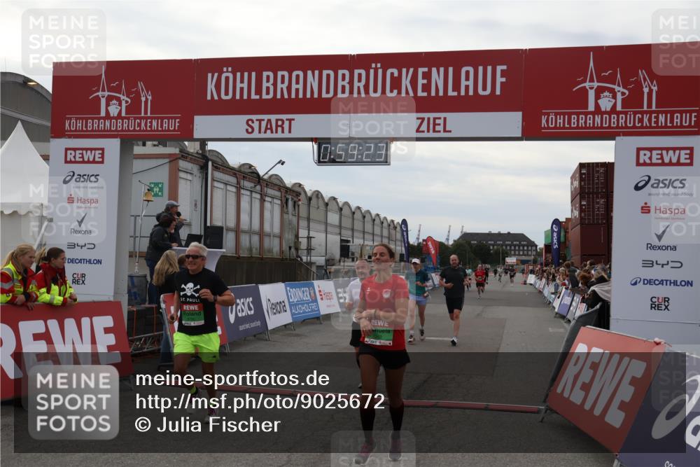 03.10.2025 - Köhlbrandbrückenlauf Julia Fischer http://msf.ph/oto/9025672 03.10.2025 15:59:23 Ziel 7262, 7496, 8780, 9118, 9126, 9238, 9521, 9577 meine-sportfotos.de