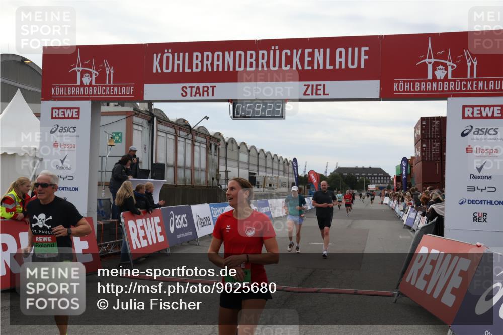 03.10.2025 - Köhlbrandbrückenlauf Julia Fischer http://msf.ph/oto/9025680 03.10.2025 15:59:23 Ziel 7262, 7496, 8780, 9118, 9126, 9238, 9521, 9577 meine-sportfotos.de