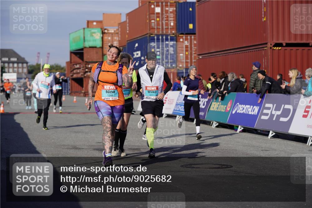03.10.2025 - Köhlbrandbrückenlauf Michael Burmester http://msf.ph/oto/9025682 03.10.2025 10:28:49 Ziel 1348, 1454, 2263, 2264, 2492, 3292, 3293, 3612 meine-sportfotos.de