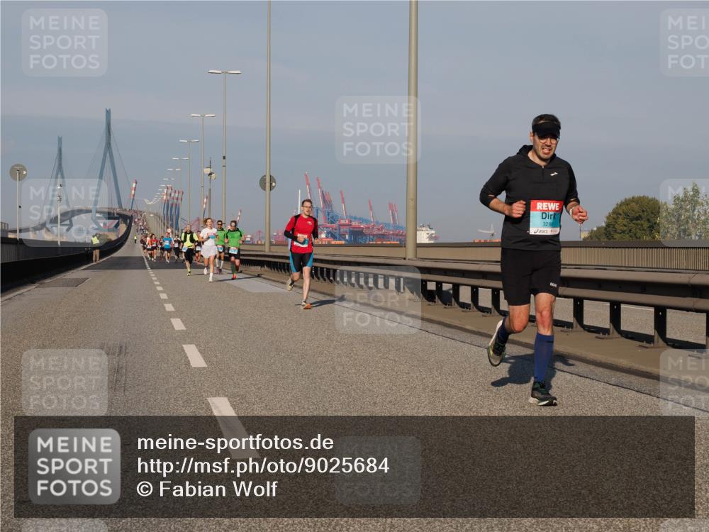03.10.2025 - Köhlbrandbrückenlauf Fabian Wolf http://msf.ph/oto/9025684 03.10.2025 09:41:57 Position 3 3288 meine-sportfotos.de