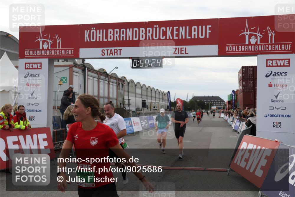 03.10.2025 - Köhlbrandbrückenlauf Julia Fischer http://msf.ph/oto/9025686 03.10.2025 15:59:24 Ziel 7262, 7496, 8780, 9118, 9126, 9238, 9521, 9577 meine-sportfotos.de