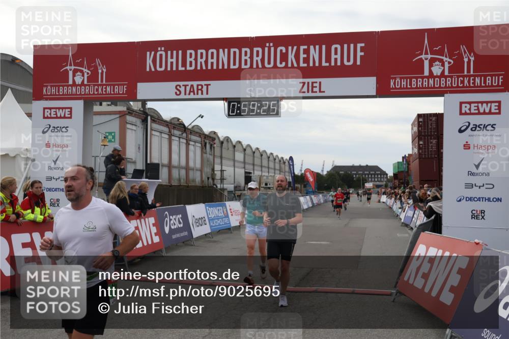 03.10.2025 - Köhlbrandbrückenlauf Julia Fischer http://msf.ph/oto/9025695 03.10.2025 15:59:25 Ziel 7089, 7262, 7496, 8780, 9118, 9126, 9238, 9521, 9577 meine-sportfotos.de