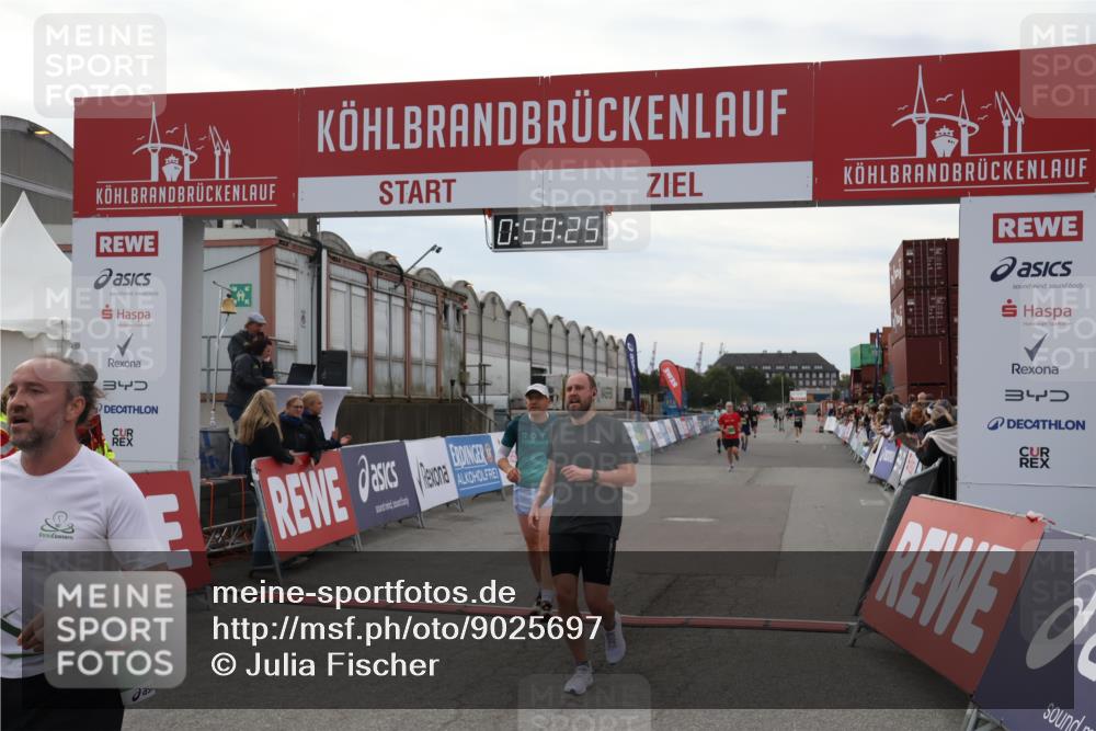 03.10.2025 - Köhlbrandbrückenlauf Julia Fischer http://msf.ph/oto/9025697 03.10.2025 15:59:25 Ziel 7089, 7262, 7496, 8780, 9118, 9126, 9238, 9521, 9577 meine-sportfotos.de