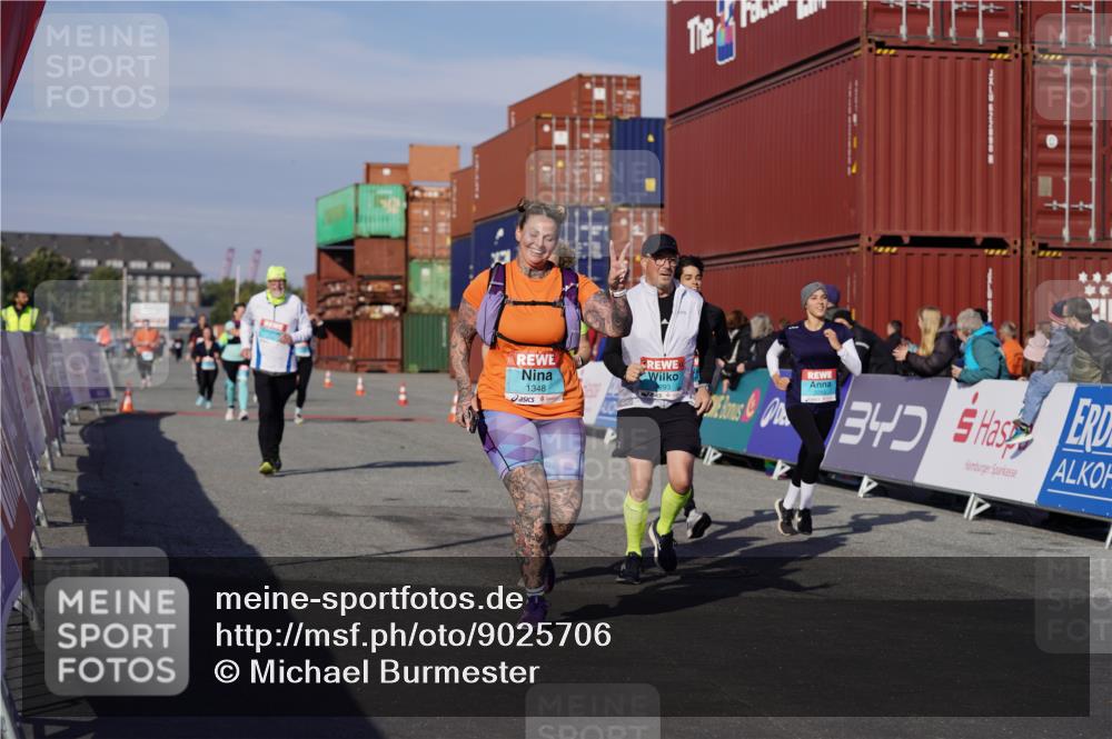 03.10.2025 - Köhlbrandbrückenlauf Michael Burmester http://msf.ph/oto/9025706 03.10.2025 10:28:50 Ziel 1348, 2263, 2264, 2492, 3292, 3293 meine-sportfotos.de