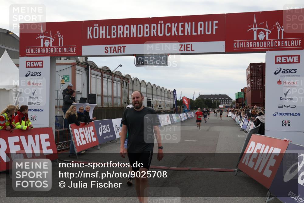 03.10.2025 - Köhlbrandbrückenlauf Julia Fischer http://msf.ph/oto/9025708 03.10.2025 15:59:26 Ziel 7089, 7262, 7496, 8780, 9126, 9238, 9521, 9577 meine-sportfotos.de