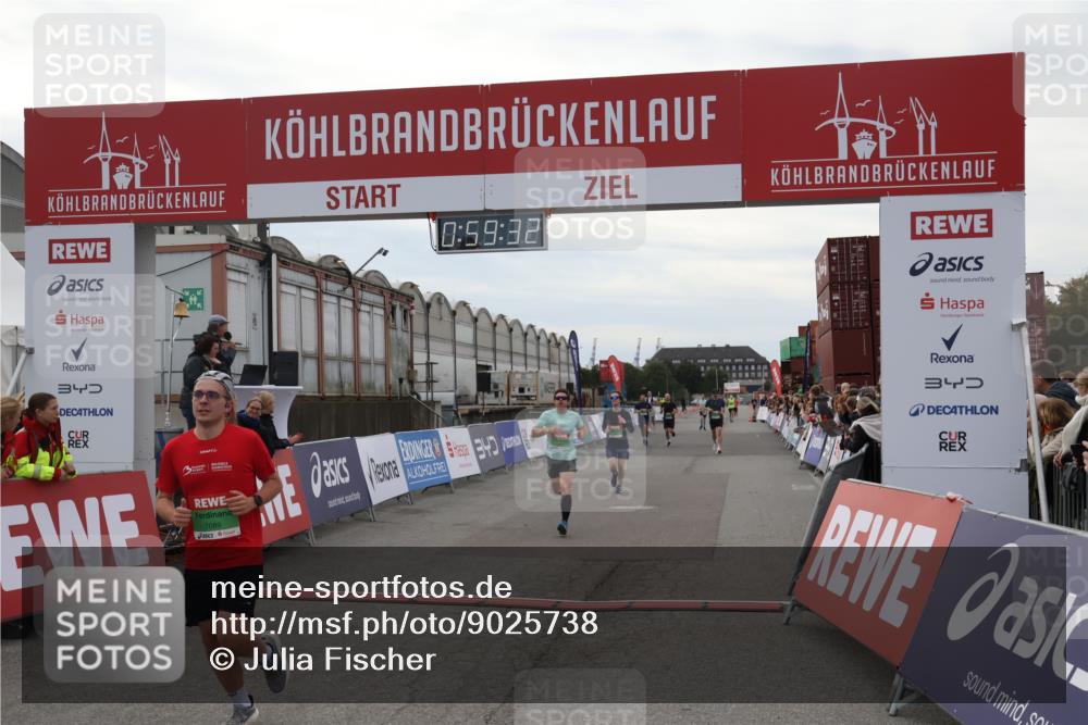 03.10.2025 - Köhlbrandbrückenlauf Julia Fischer http://msf.ph/oto/9025738 03.10.2025 15:59:32 Ziel 7059, 7083, 7089, 7187, 7262, 8780, 9126, 9238, 9577 meine-sportfotos.de