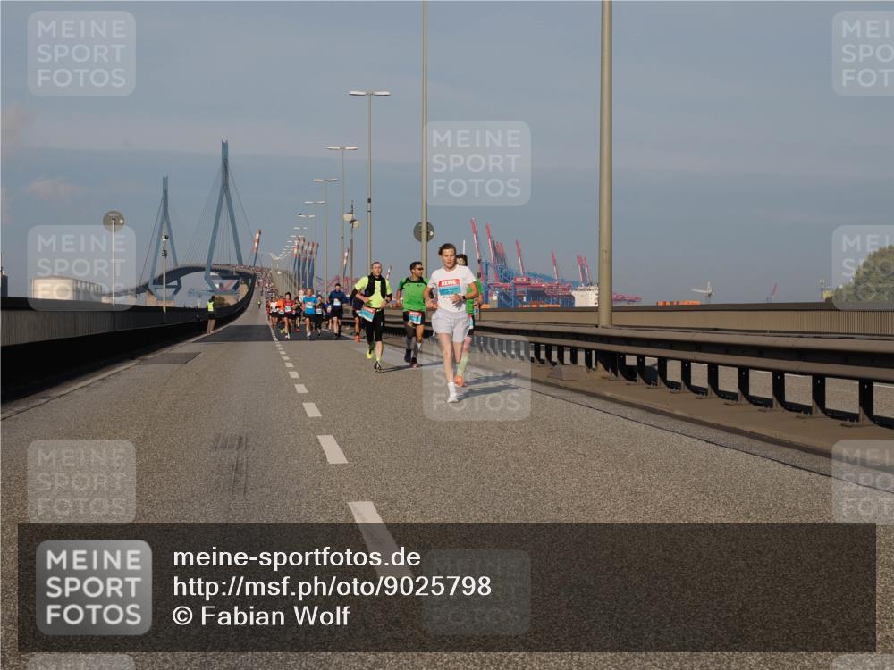 03.10.2025 - Köhlbrandbrückenlauf Fabian Wolf http://msf.ph/oto/9025798 03.10.2025 09:42:03 Position 3  meine-sportfotos.de