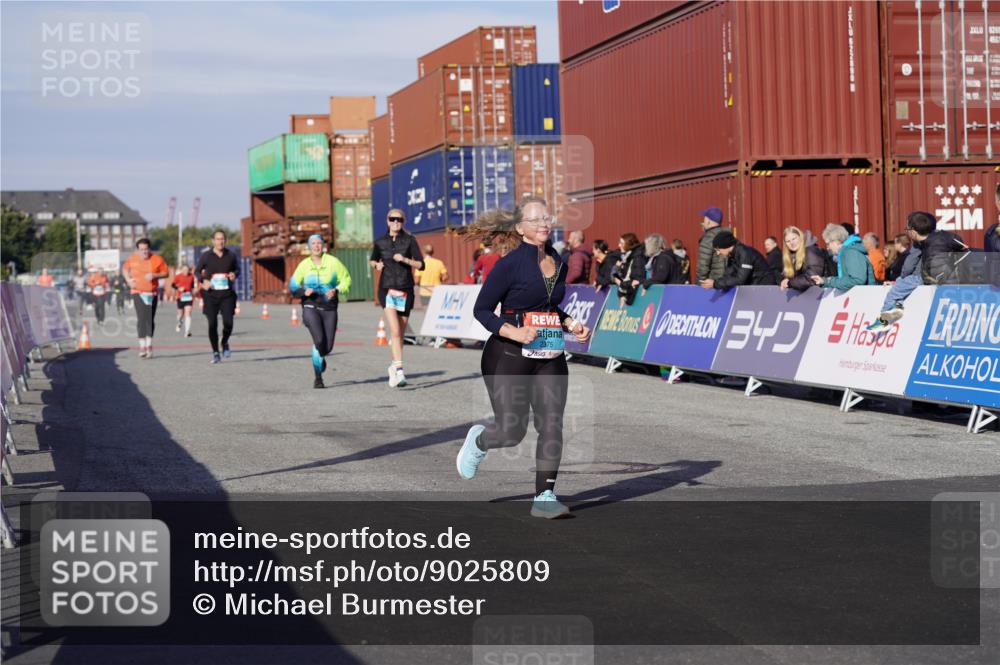 03.10.2025 - Köhlbrandbrückenlauf Michael Burmester http://msf.ph/oto/9025809 03.10.2025 10:29:01 Ziel 1942, 2035, 2163, 2177, 2375, 2845, 2922 meine-sportfotos.de