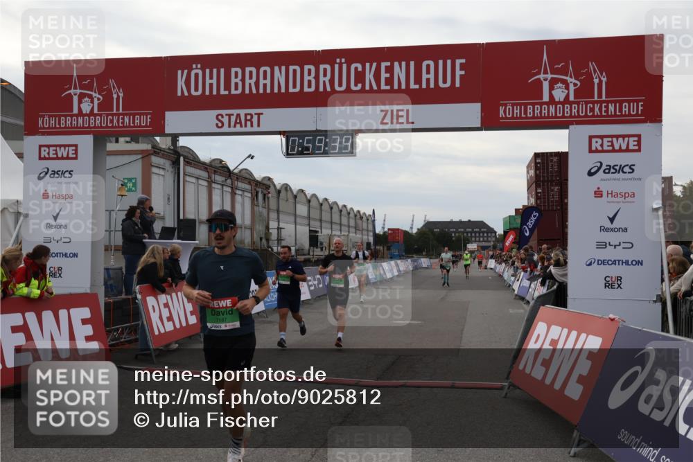 03.10.2025 - Köhlbrandbrückenlauf Julia Fischer http://msf.ph/oto/9025812 03.10.2025 15:59:40 Ziel 7025, 7048, 7059, 7083, 7089, 7187, 7193, 7225 meine-sportfotos.de