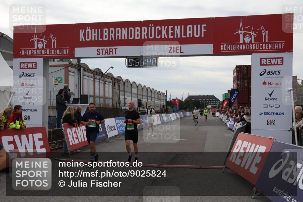 03.10.2025 - Köhlbrandbrückenlauf Julia Fischer http://msf.ph/oto/9025824 03.10.2025 15:59:41 Ziel 7025, 7048, 7059, 7083, 7089, 7187, 7193, 7225 meine-sportfotos.de