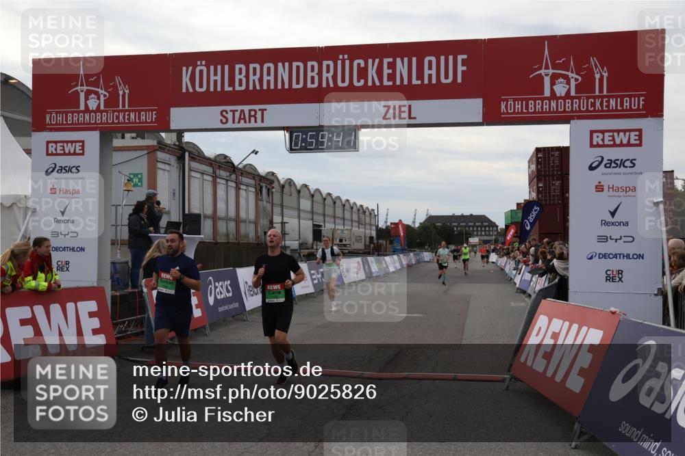 03.10.2025 - Köhlbrandbrückenlauf Julia Fischer http://msf.ph/oto/9025826 03.10.2025 15:59:41 Ziel 7025, 7048, 7059, 7083, 7089, 7187, 7193, 7225 meine-sportfotos.de