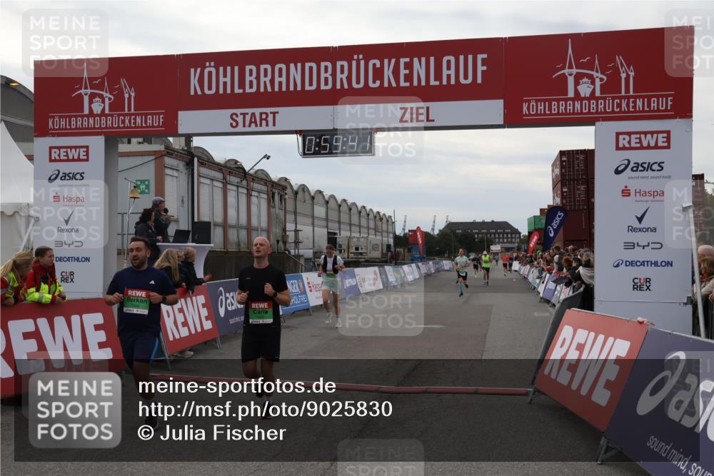 03.10.2025 - Köhlbrandbrückenlauf Julia Fischer http://msf.ph/oto/9025830 03.10.2025 15:59:41 Ziel 7025, 7048, 7059, 7083, 7089, 7187, 7193, 7225 meine-sportfotos.de