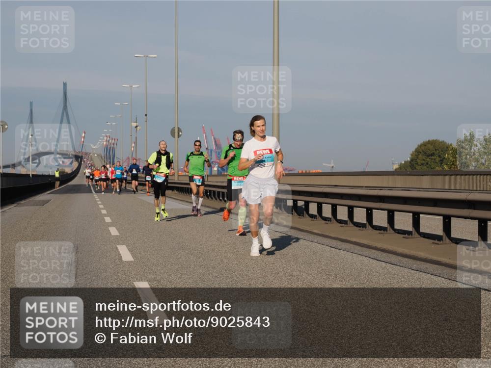 03.10.2025 - Köhlbrandbrückenlauf Fabian Wolf http://msf.ph/oto/9025843 03.10.2025 09:42:05 Position 3  meine-sportfotos.de