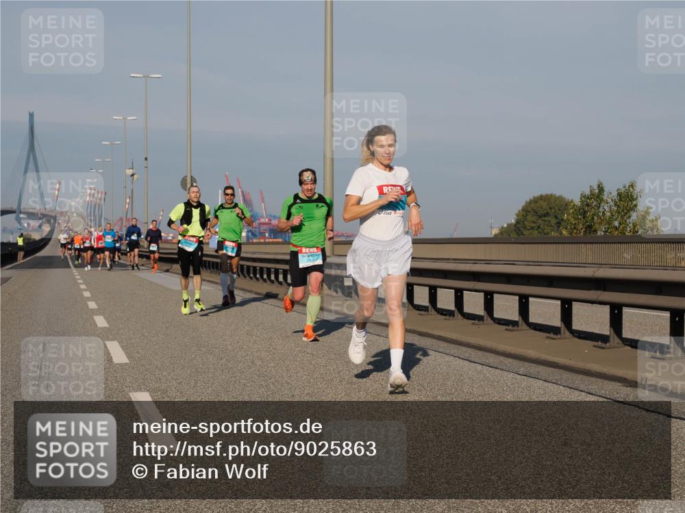 03.10.2025 - Köhlbrandbrückenlauf Fabian Wolf http://msf.ph/oto/9025863 03.10.2025 09:42:06 Position 3 2700 meine-sportfotos.de