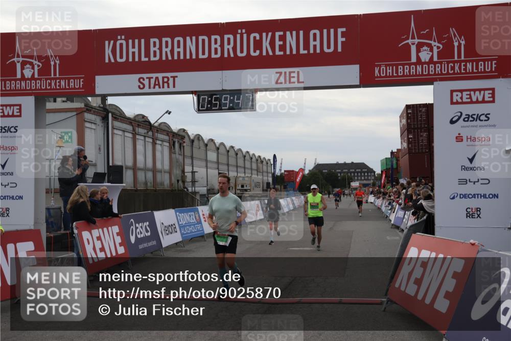 03.10.2025 - Köhlbrandbrückenlauf Julia Fischer http://msf.ph/oto/9025870 03.10.2025 15:59:47 Ziel 7025, 7048, 7187, 7193, 7225, 7450, 9101, 9113 meine-sportfotos.de