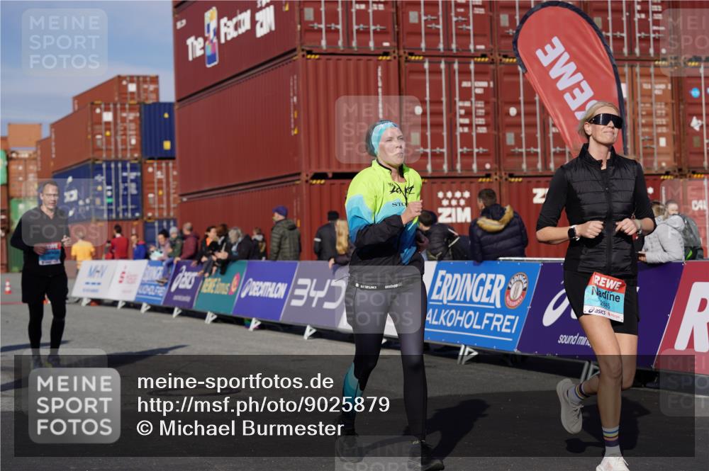 03.10.2025 - Köhlbrandbrückenlauf Michael Burmester http://msf.ph/oto/9025879 03.10.2025 10:29:06 Ziel 1781, 1942, 2035, 2163, 2845 meine-sportfotos.de