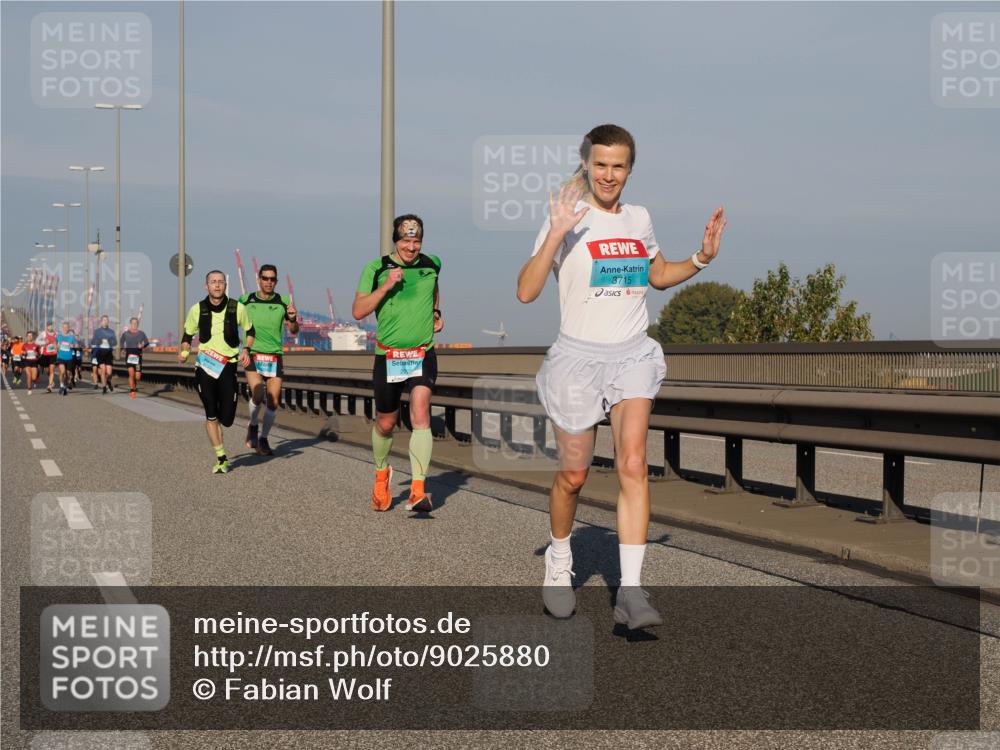 03.10.2025 - Köhlbrandbrückenlauf Fabian Wolf http://msf.ph/oto/9025880 03.10.2025 09:42:06 Position 3 2700, 3715 meine-sportfotos.de