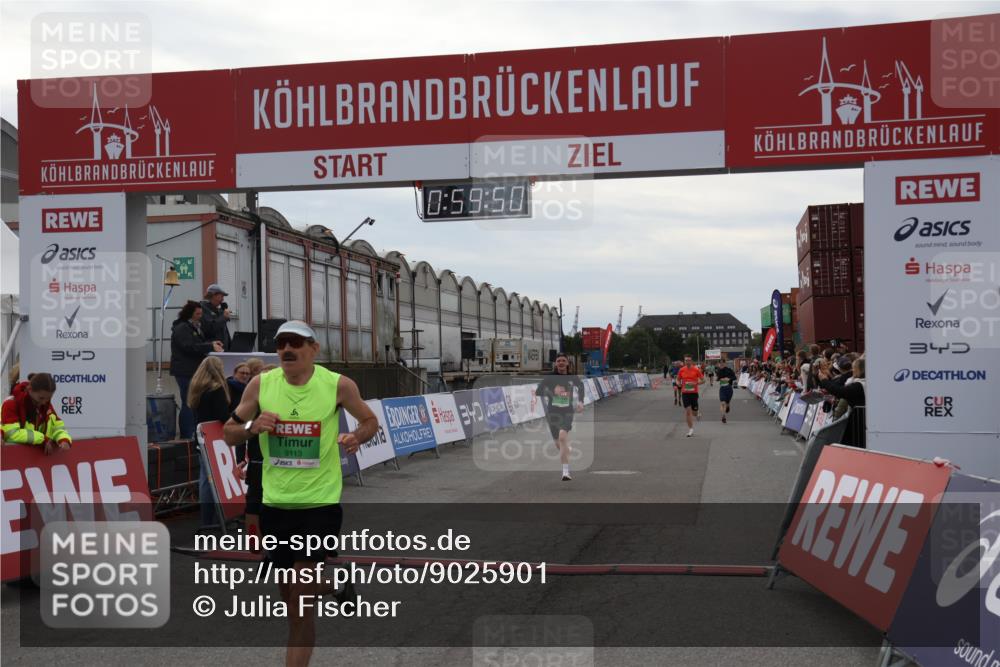 03.10.2025 - Köhlbrandbrückenlauf Julia Fischer http://msf.ph/oto/9025901 03.10.2025 15:59:50 Ziel 7025, 7048, 7165, 7185, 7193, 7225, 7450, 9101, 9113 meine-sportfotos.de
