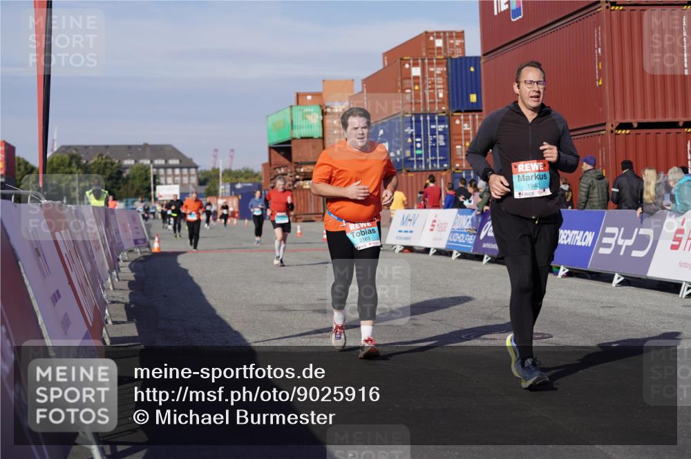 03.10.2025 - Köhlbrandbrückenlauf Michael Burmester http://msf.ph/oto/9025916 03.10.2025 10:29:09 Ziel 1781, 1942, 2035, 2163 meine-sportfotos.de