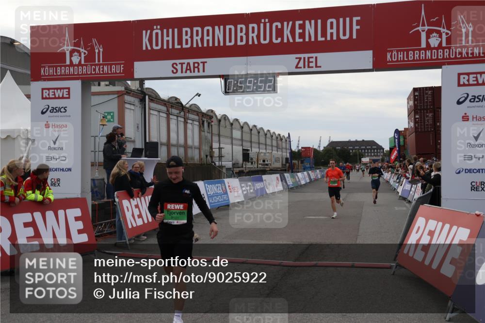 03.10.2025 - Köhlbrandbrückenlauf Julia Fischer http://msf.ph/oto/9025922 03.10.2025 15:59:52 Ziel 7165, 7185, 7193, 7225, 7269, 7450, 9101, 9113 meine-sportfotos.de