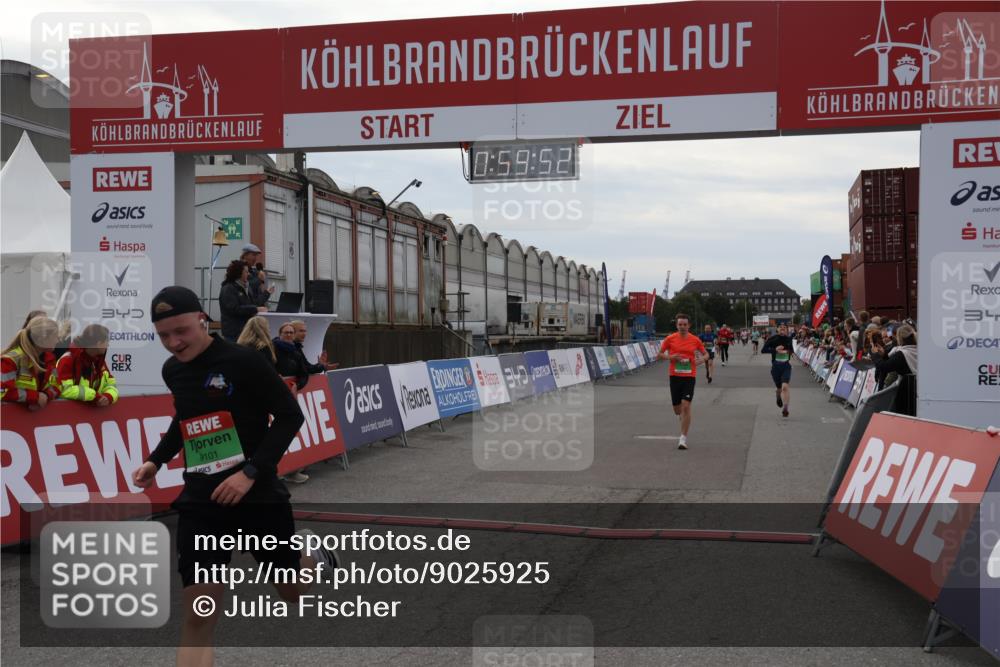 03.10.2025 - Köhlbrandbrückenlauf Julia Fischer http://msf.ph/oto/9025925 03.10.2025 15:59:52 Ziel 7165, 7185, 7193, 7225, 7269, 7450, 9101, 9113 meine-sportfotos.de