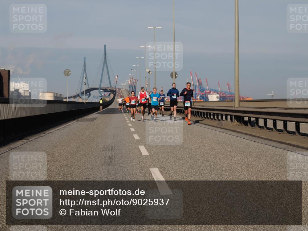 03.10.2025 - Köhlbrandbrückenlauf Fabian Wolf http://msf.ph/oto/9025937 03.10.2025 09:42:12 Position 3  meine-sportfotos.de