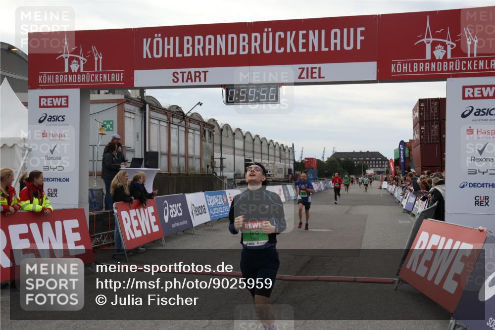 03.10.2025 - Köhlbrandbrückenlauf Julia Fischer http://msf.ph/oto/9025959 03.10.2025 15:59:56 Ziel 7165, 7185, 7225, 7269, 7450, 8915, 9101, 9113 meine-sportfotos.de