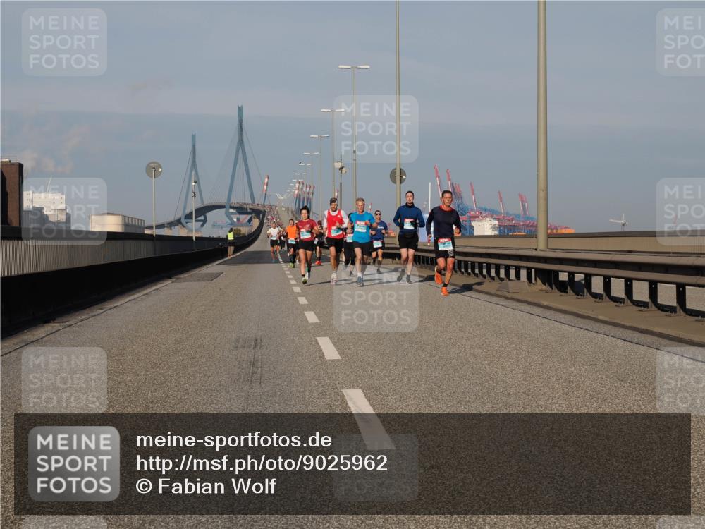 03.10.2025 - Köhlbrandbrückenlauf Fabian Wolf http://msf.ph/oto/9025962 03.10.2025 09:42:13 Position 3  meine-sportfotos.de