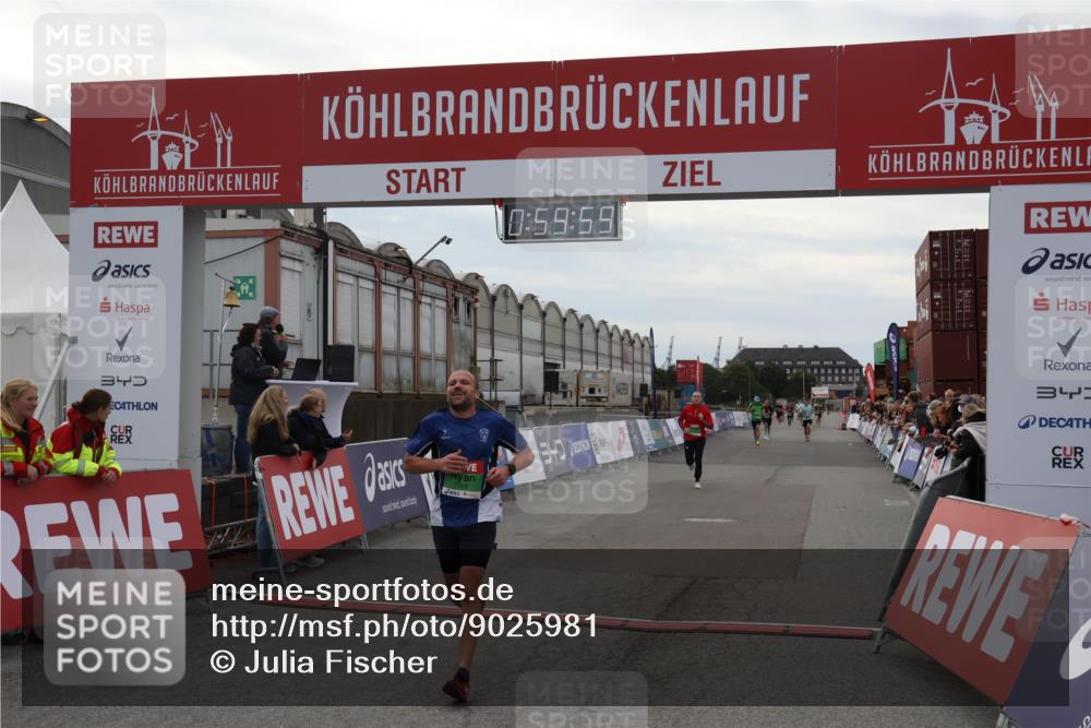 03.10.2025 - Köhlbrandbrückenlauf Julia Fischer http://msf.ph/oto/9025981 03.10.2025 15:59:59 Ziel 7165, 7185, 7269, 7450, 8915, 9101 meine-sportfotos.de