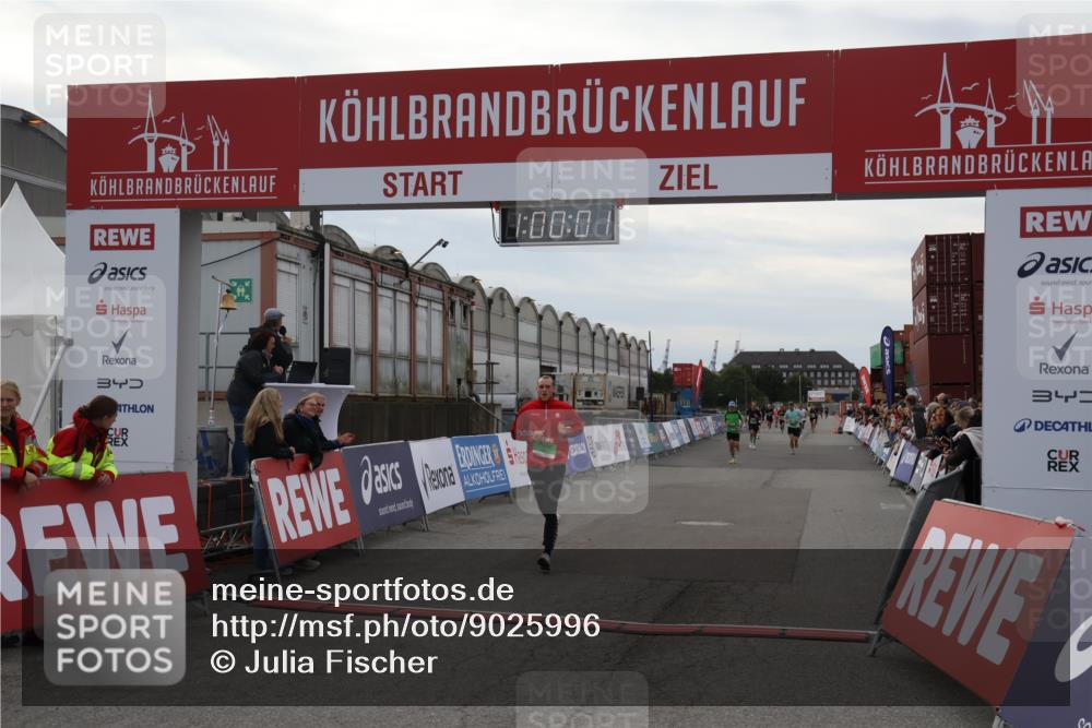 03.10.2025 - Köhlbrandbrückenlauf Julia Fischer http://msf.ph/oto/9025996 03.10.2025 16:00:01 Ziel 7165, 7185, 7269, 8915, 9101 meine-sportfotos.de